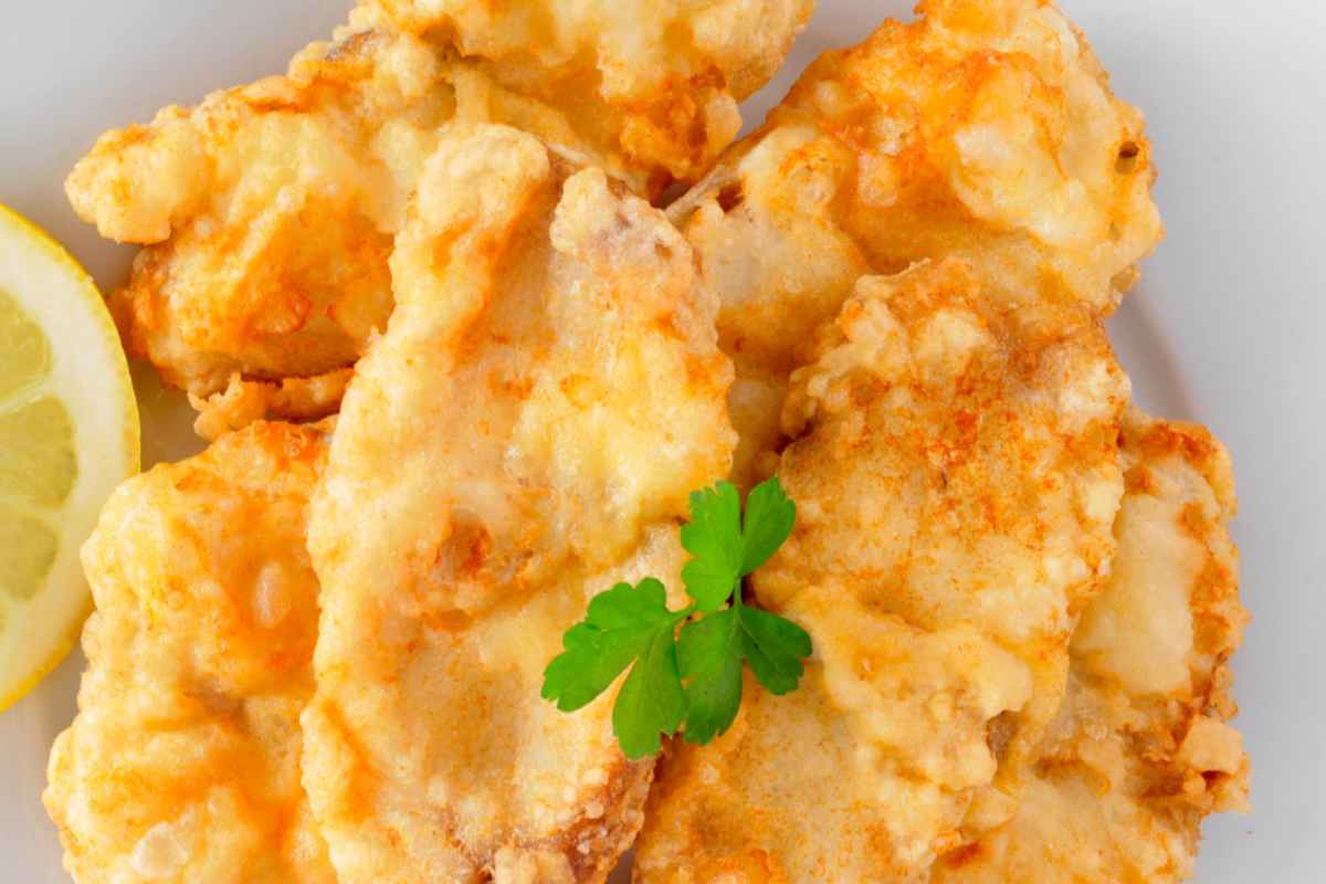 sedano fritto in pastella dorato