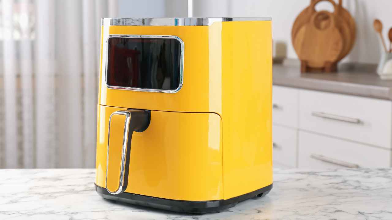 Pulire friggitrice ad aria con il limone - Lamigorgonzola.it